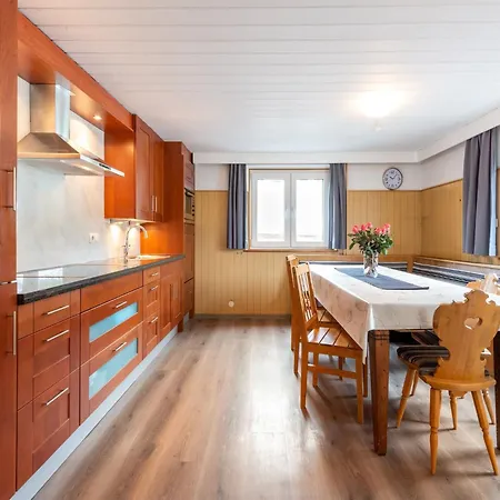 In With Terrace, Cleaning Included Apartment *